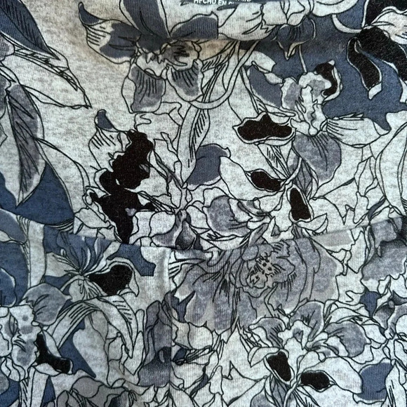 Teezher printed leggings. Size small. Blue floral - Picture 3 of 4